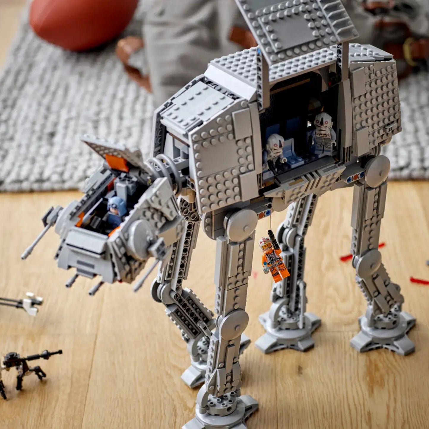 AT-AT (1267 pièces) + 6 personnages