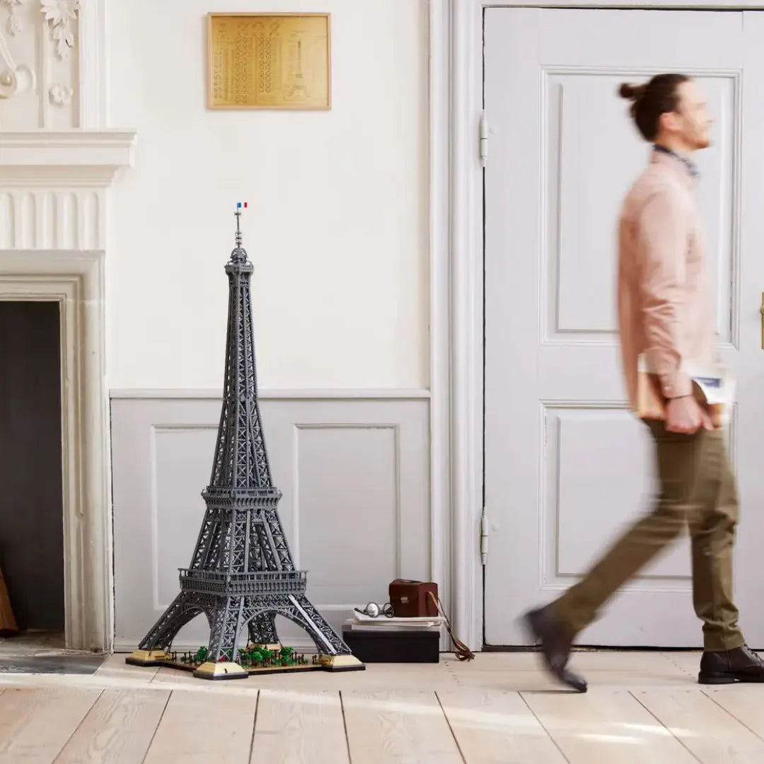 Tour Eiffel (10 001 pièces)