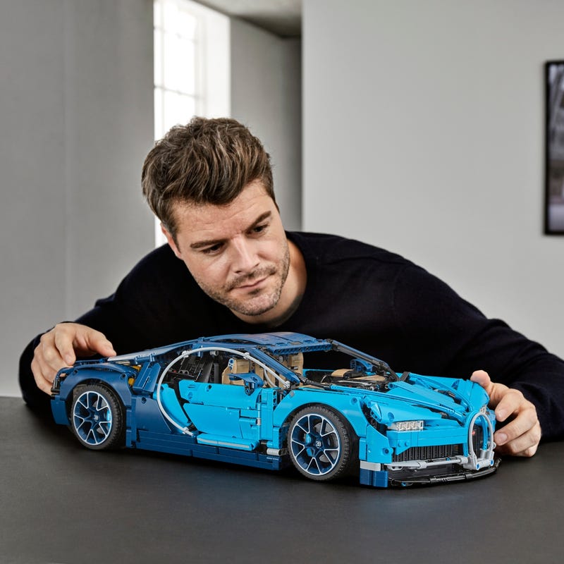 Bugatti Chiron (3599 pieces)