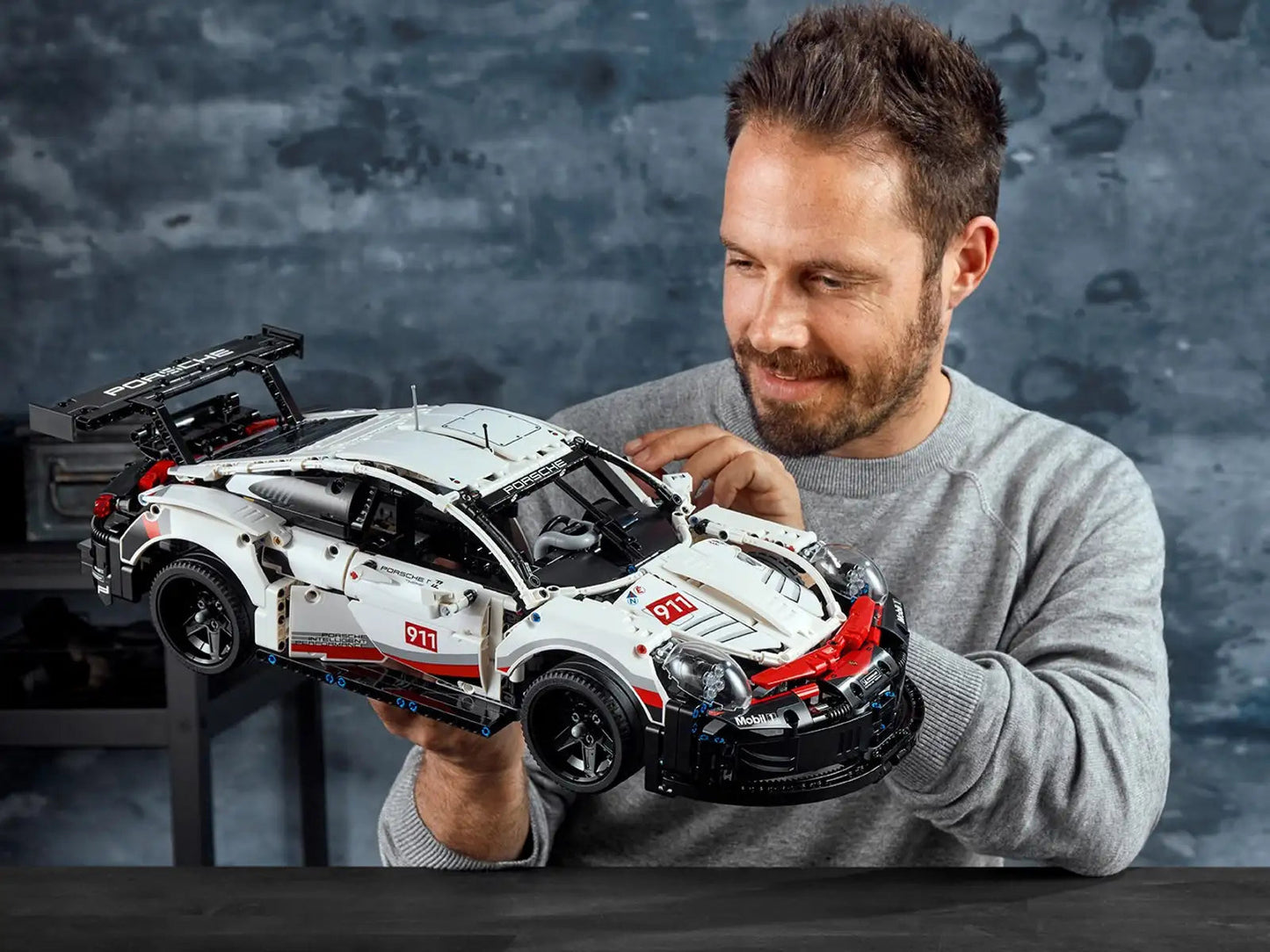 Porsche 911 RSR (1580 pièces)