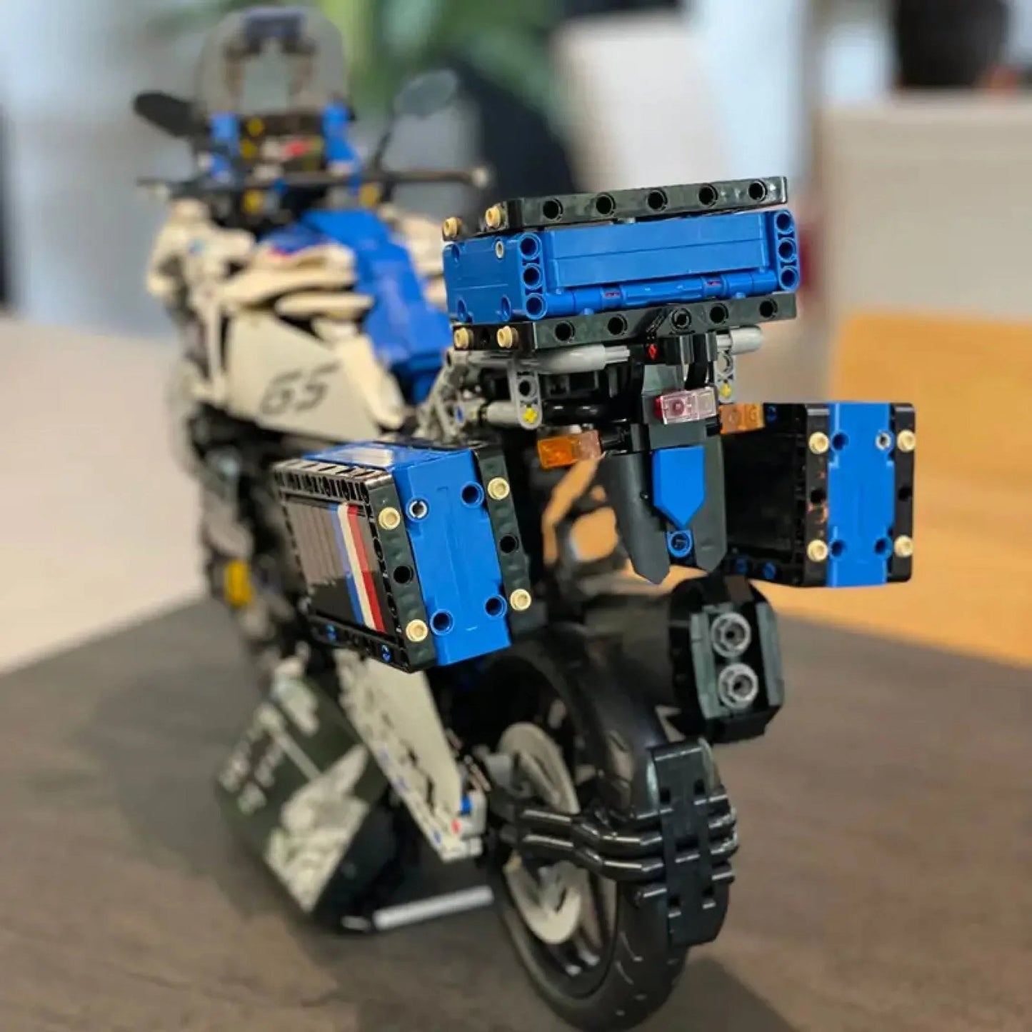 BMW R1250 GS (2396 pièces)