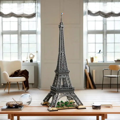 Tour Eiffel (10 001 pièces)